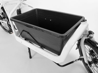 Plastikbox |  mit Gummi-Spannseilen