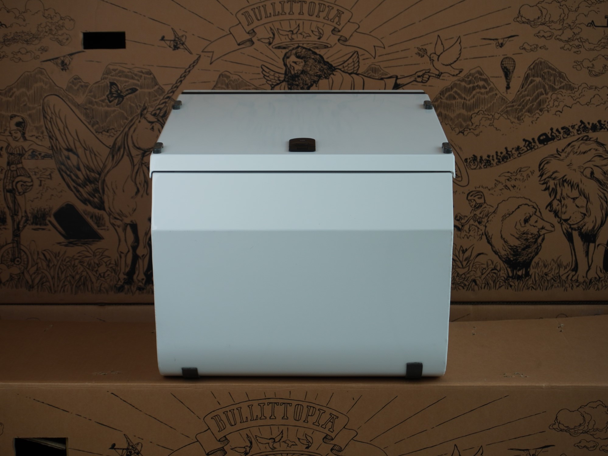 Classic Box L | weiß mit Klappschloss - gebraucht | (Angebots-Nr. 12223) – Bild 3