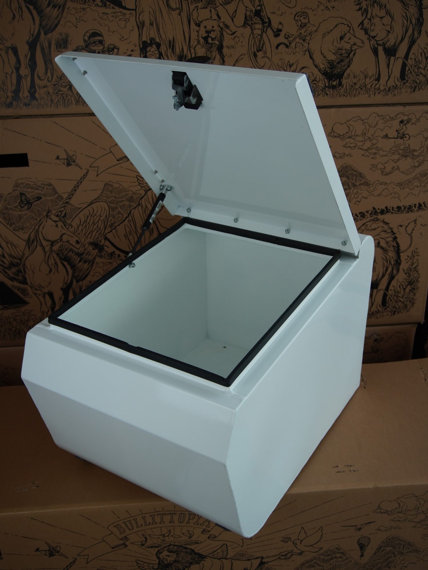 Classic Box L | weiß mit Klappschloss - gebraucht | (Angebots-Nr. 12223) – Bild 6