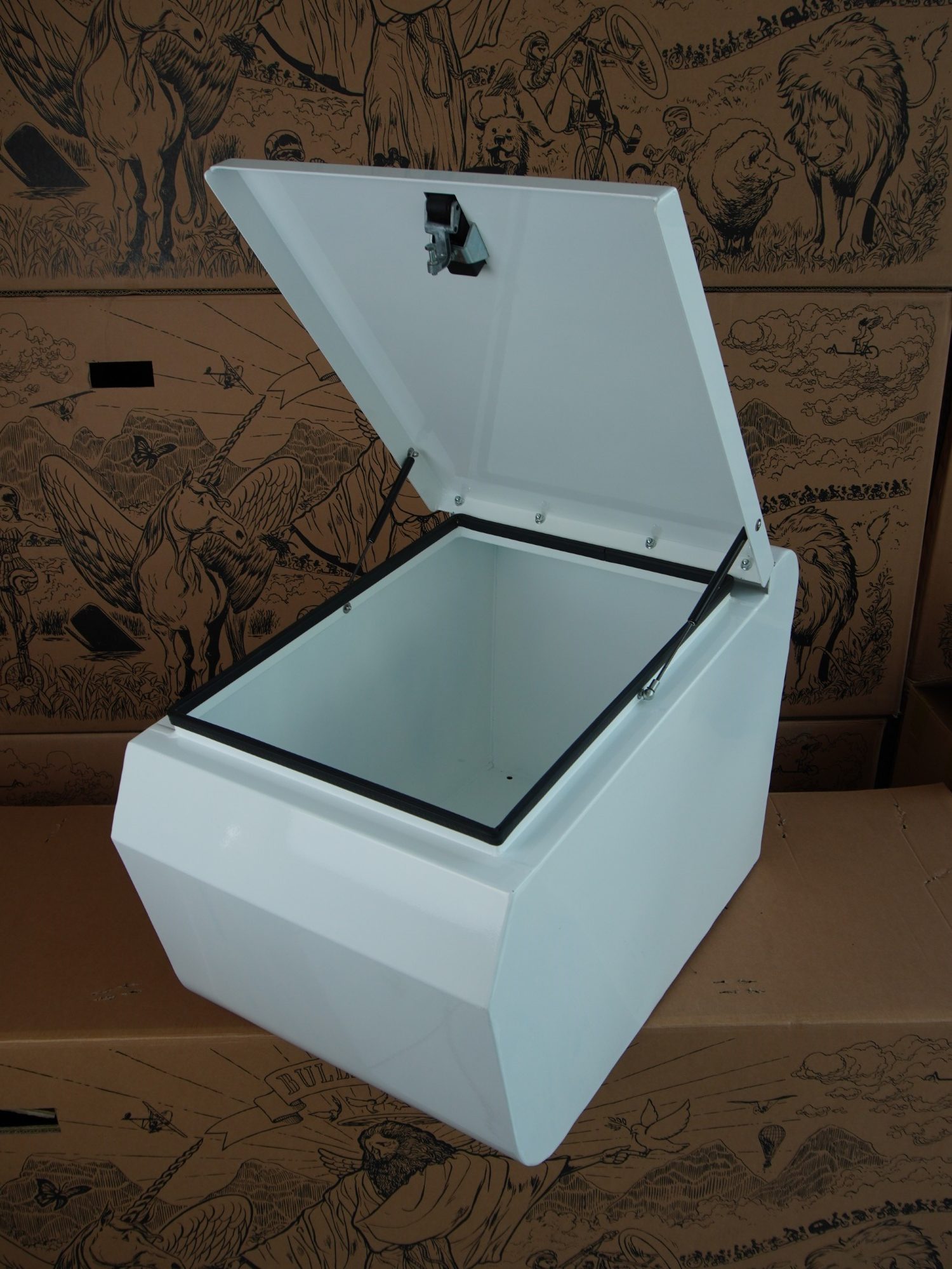 Classic Box M | weiß mit Klappschloss - gebraucht | (Angebots-Nr. 12239) – Bild 6